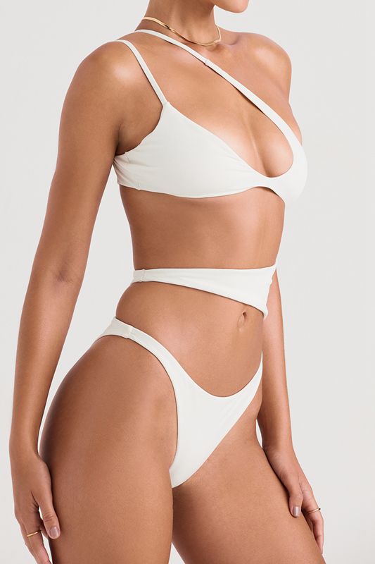 Swimsuit House Of Cb Asymmetric Cutout Blanche | MXZ-526041